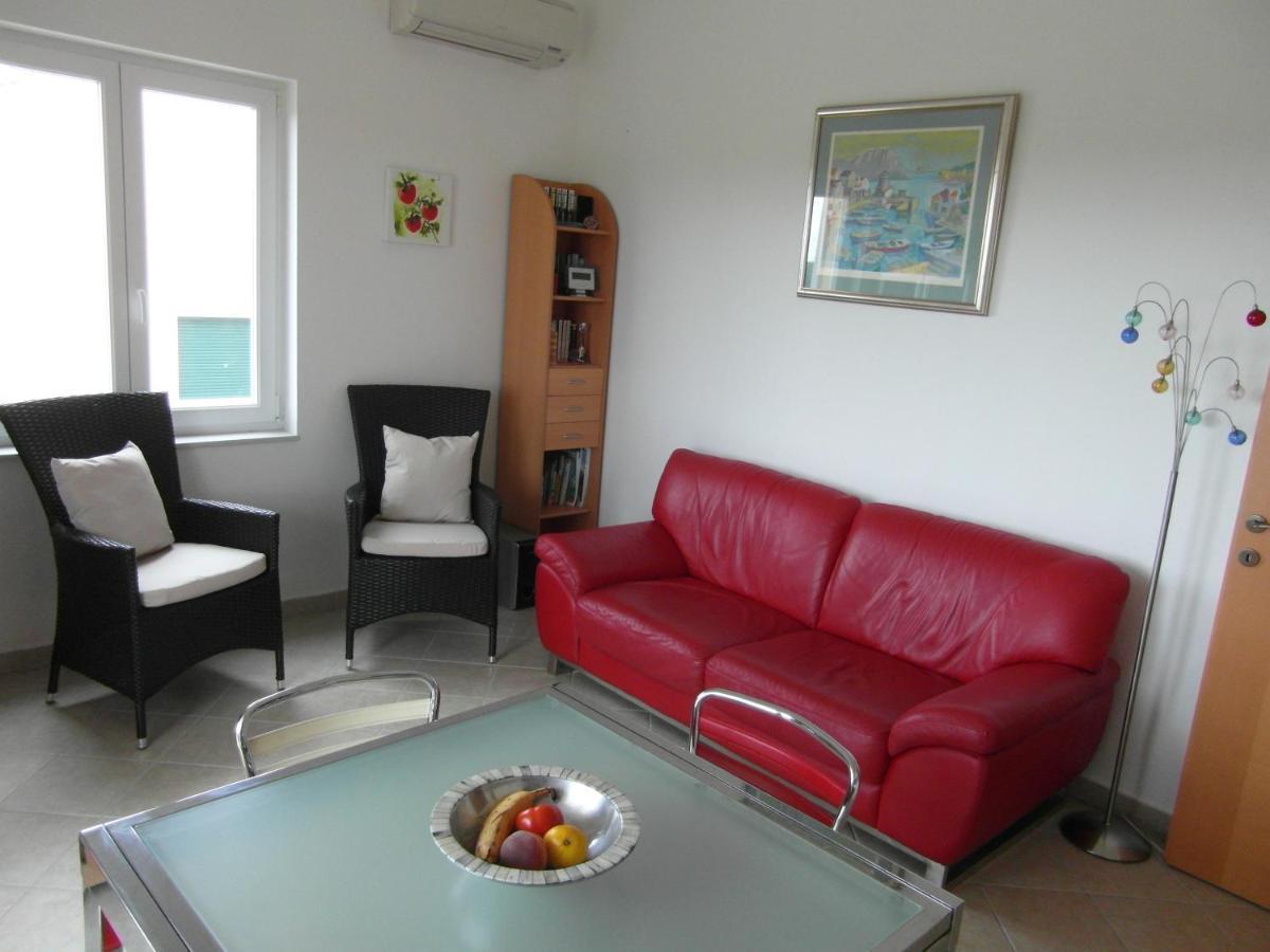 Bentley - Sea-View - 2 Bedroom Apartment Premantura Exterior photo
