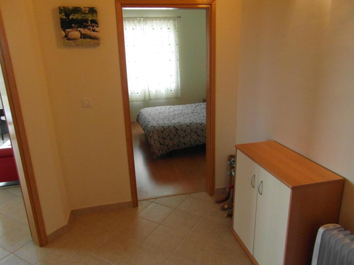 Bentley - Sea-View - 2 Bedroom Apartment Premantura Exterior photo