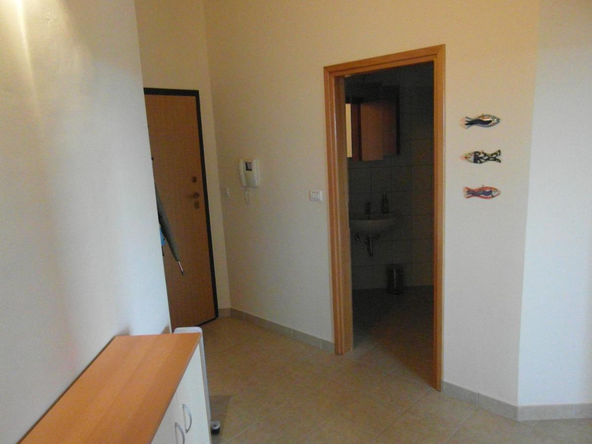 Bentley - Sea-View - 2 Bedroom Apartment Premantura Exterior photo