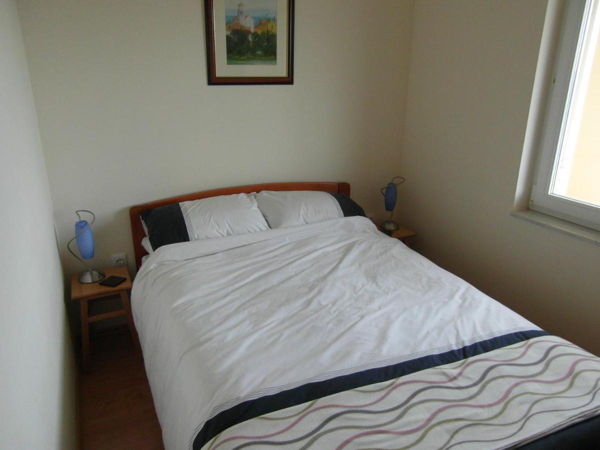 Bentley - Sea-View - 2 Bedroom Apartment Premantura Exterior photo